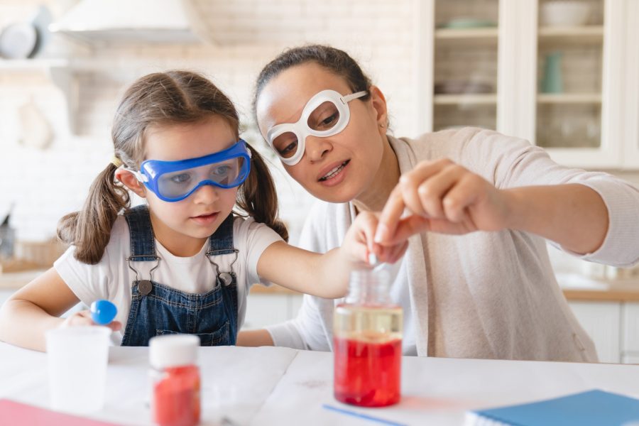 Summer holiday science: three experiments to try with the kids at home