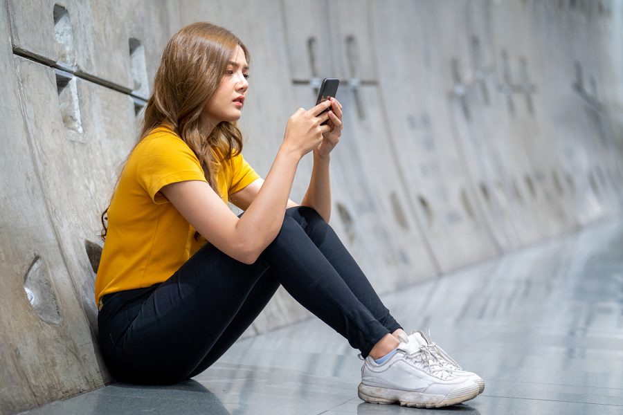 Meta beefs up teen defences on Instagram and Messenger