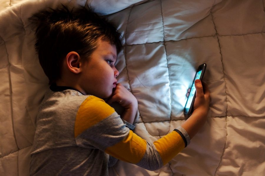 How to know when your child is ready for ‘phone privacy’