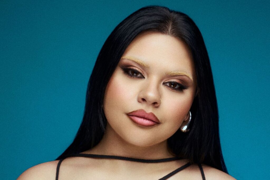 Head and shoulder shot of Miriana Conte