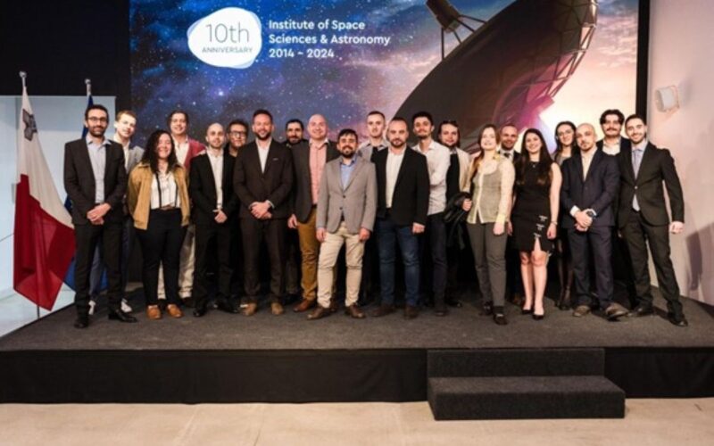 A line-up of researchers and staff at ISSA