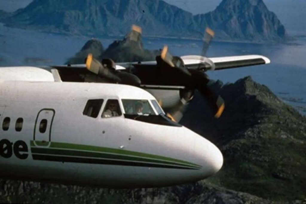 The Dash 7 flying - a close-up