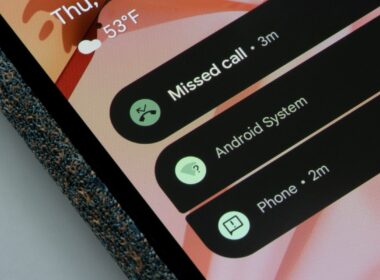 a phone showing a missed call
