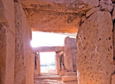 Light between ancient stones