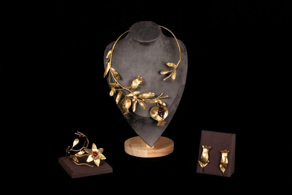 a jewellery set